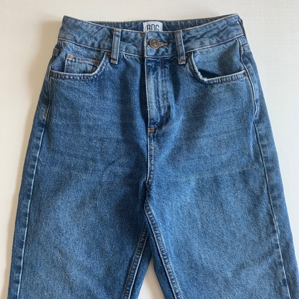 BDG Straight Leg Mom Jeans